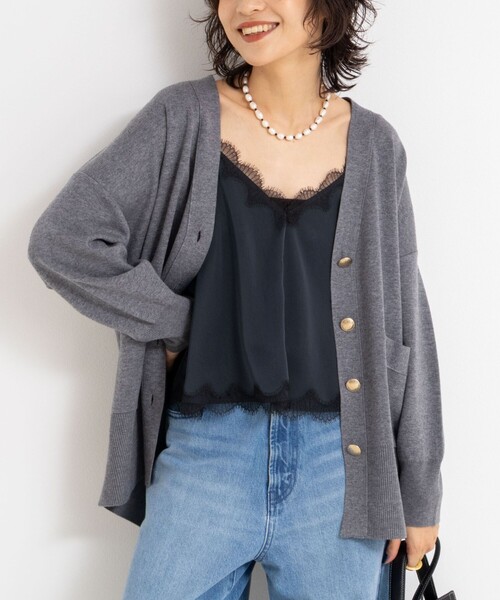 NOLLEY’S Sophi(ノーリーズソフィ)の「ウォッシャブルレーストリミングサテンキャミブラウス(キャミソール・レディース・ダークブラウン/ネイビー・38)」の6枚目の写真