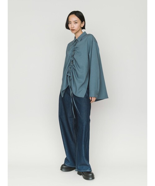 MIDIUMISOLID(ミディウミソリッド)の「MIDIUMISOLID ドローストリングシャツ(シャツ/ブラウス・レディース・ブラック/ライトグレー/ブラウン/オフホワイト・FREE)」の17枚目の写真