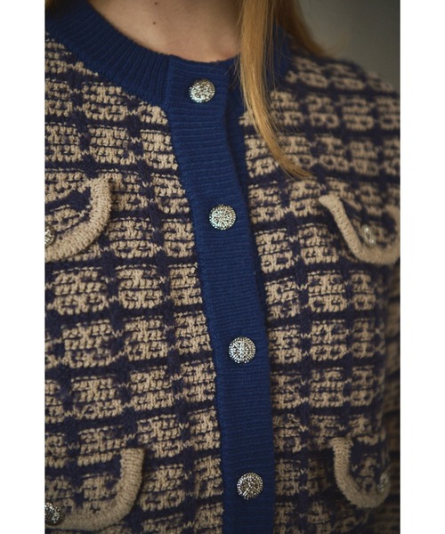 Estella.K(エステラケー)の「Scarlett Knit Cardigan ツィードブークレーチェックカーディガン(カーディガン/ボレロ・レディース・ネイビー系/ブラック系・FREE)」の3枚目の写真
