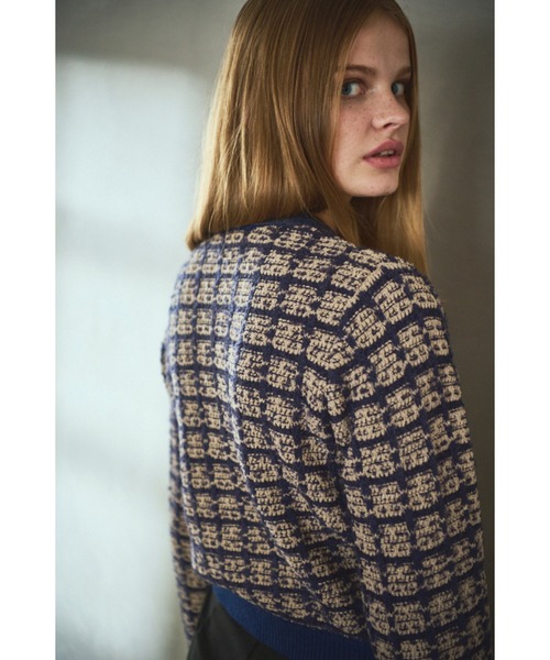 Estella.K(エステラケー)の「Scarlett Knit Cardigan ツィードブークレーチェックカーディガン(カーディガン/ボレロ・レディース・ネイビー系/ブラック系・FREE)」の6枚目の写真