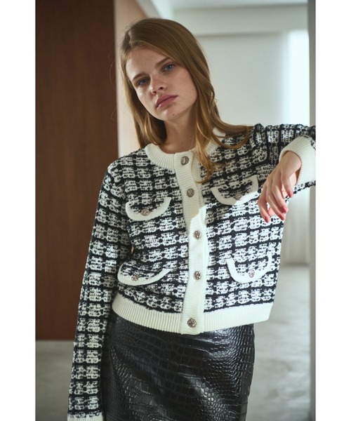 Estella.K(エステラケー)の「Scarlett Knit Cardigan ツィードブークレーチェックカーディガン(カーディガン/ボレロ・レディース・ネイビー系/ブラック系・FREE)」の10枚目の写真