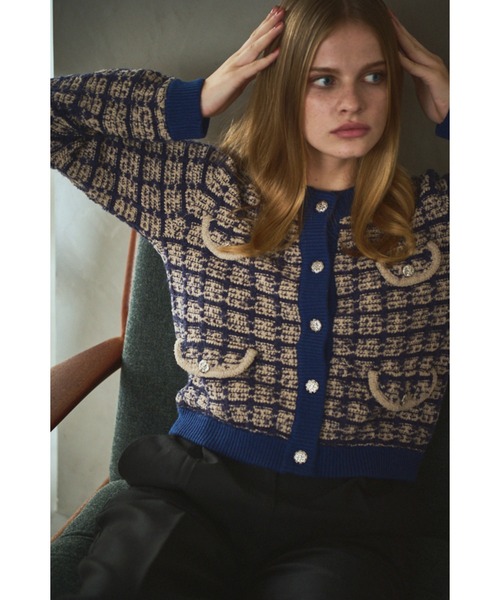 Estella.K(エステラケー)の「Scarlett Knit Cardigan ツィードブークレーチェックカーディガン(カーディガン/ボレロ・レディース・ネイビー系/ブラック系・FREE)」の5枚目の写真