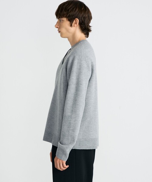 EDITION（エディション）の「スラブ縮絨 Vネックプルオーバー（ニット/セーター・メンズ・ブラック/ライトグレー・M/S）」の5枚目の写真