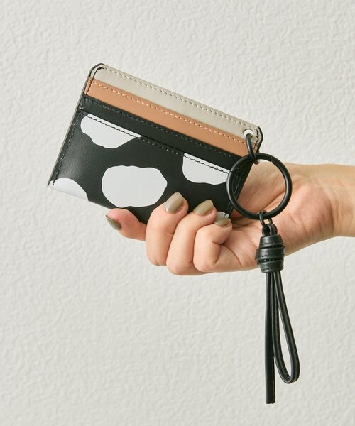 ear PAPILLONNER（イアパピヨネ）の「《インフルエンサーuchida企画/本革》柄カードケース（カードケース・レディース・ブラック・FREE）」の13枚目の写真