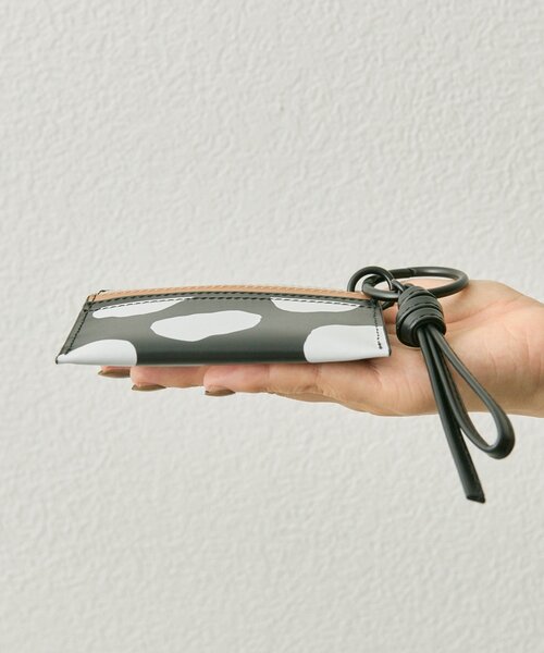 ear PAPILLONNER（イアパピヨネ）の「《インフルエンサーuchida企画/本革》柄カードケース（カードケース・レディース・ブラック・FREE）」の11枚目の写真