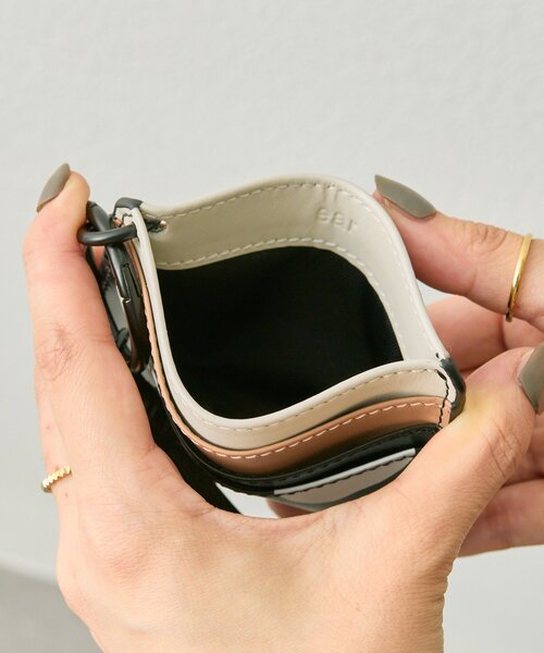 ear PAPILLONNER（イアパピヨネ）の「《インフルエンサーuchida企画/本革》柄カードケース（カードケース・レディース・ブラック・FREE）」の3枚目の写真