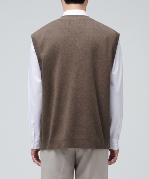 MUSINSA STANDARD(ムシンサスタンダード)の「ラムウールVネックニットベスト【モカ】(ニット/セーター・メンズ・その他・SMALL/MEDIUM/LARGE/X-LARGE/XX-LARGE)」の15枚目の写真