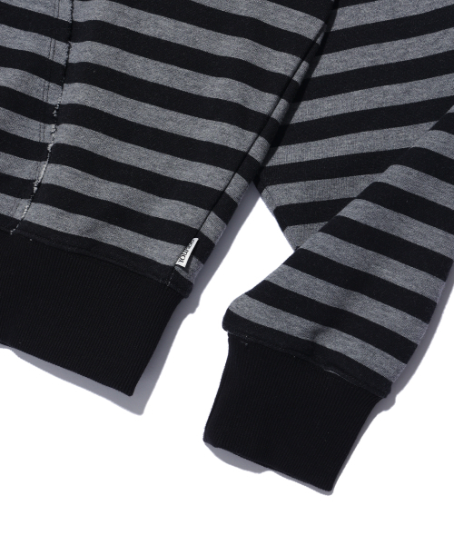 YOUHEE（ユヒ）の「I LOVE APPLIQUE HOOD ZIP-UP CHARCOAL（パーカー・レディース・チャコール・FREE）」の7枚目の写真