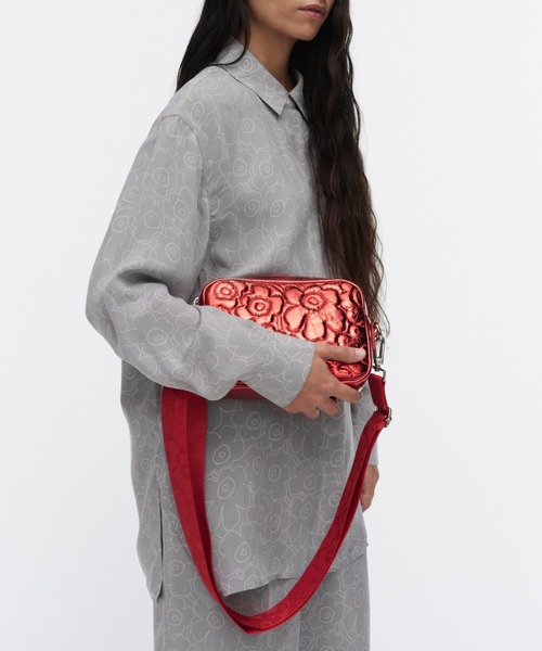marimekko（マリメッコ）の「Soft Gratha Unikko /shoulder bag（ショルダーバッグ・レディース・ブラック/レッド・FREE）」の2枚目の写真
