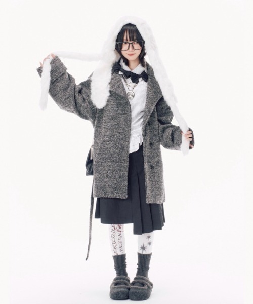 Never mind the XU / Chikashitsu+(ネバーマインド ザ エックスユー / チカシツプラス)の「【Nerd out XU】rabbit ears fur balaclava / 【ナードアウトエックスユー】ラビットイヤーファーバラクラバ <着用動画あり>(ニットキャップ/ビーニー・レディース・ホワイト/ブラウン・ONE SIZE)」の7枚目の写真