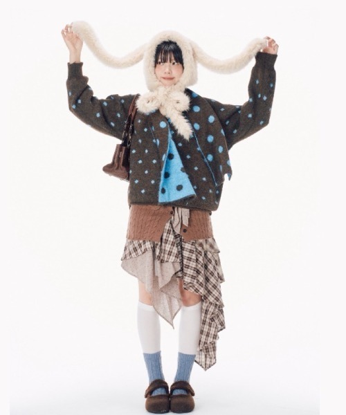 Never mind the XU / Chikashitsu+(ネバーマインド ザ エックスユー / チカシツプラス)の「【Nerd out XU】rabbit ears fur balaclava / 【ナードアウトエックスユー】ラビットイヤーファーバラクラバ <着用動画あり>(ニットキャップ/ビーニー・レディース・ホワイト/ブラウン・ONE SIZE)」の18枚目の写真