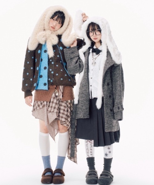 Never mind the XU / Chikashitsu+(ネバーマインド ザ エックスユー / チカシツプラス)の「【Nerd out XU】rabbit ears fur balaclava / 【ナードアウトエックスユー】ラビットイヤーファーバラクラバ <着用動画あり>(ニットキャップ/ビーニー・レディース・ホワイト/ブラウン・ONE SIZE)」の5枚目の写真