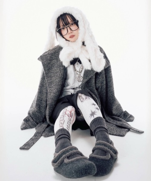 Never mind the XU / Chikashitsu+(ネバーマインド ザ エックスユー / チカシツプラス)の「【Nerd out XU】rabbit ears fur balaclava / 【ナードアウトエックスユー】ラビットイヤーファーバラクラバ <着用動画あり>(ニットキャップ/ビーニー・レディース・ホワイト/ブラウン・ONE SIZE)」の6枚目の写真