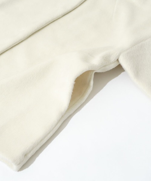 flower（フラワー）の「フラッフィーコート5（ノーカラーコート・レディース・ホワイト/ネイビー・FREE）」の9枚目の写真