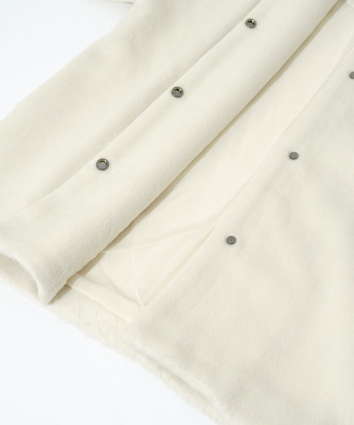 flower（フラワー）の「フラッフィーコート5（ノーカラーコート・レディース・ホワイト/ネイビー・FREE）」の10枚目の写真