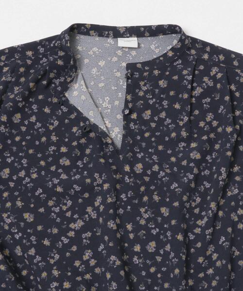 URBAN RESEARCH DOORS（アーバンリサーチドアーズ）の「小花柄ドロストワンピース（ワンピース・レディース・ネイビー/ブラック・FREE）」の13枚目の写真