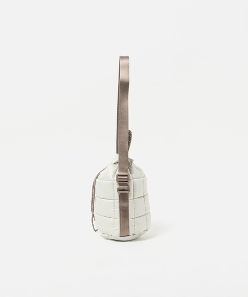 NIKE(ナイキ)の「<NIKE>スポーツウェア パフル タイニートート (3L)(トートバッグ・レディース・ブラック/オフホワイト・FREE)」の16枚目の写真