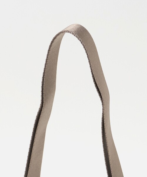 NIKE(ナイキ)の「<NIKE>スポーツウェア パフル タイニートート (3L)(トートバッグ・レディース・ブラック/オフホワイト・FREE)」の19枚目の写真