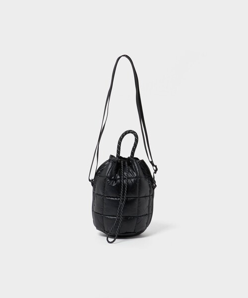 NIKE(ナイキ)の「<NIKE>スポーツウェア パフル タイニートート (3L)(トートバッグ・レディース・ブラック/オフホワイト・FREE)」の14枚目の写真