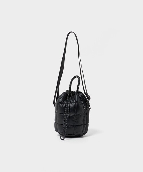 NIKE(ナイキ)の「<NIKE>スポーツウェア パフル タイニートート (3L)(トートバッグ・レディース・ブラック/オフホワイト・FREE)」の3枚目の写真