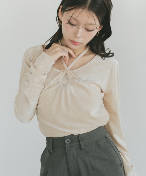 VANNIE U(ヴァニーユー)の「ホルターネックフロッキートップス/2WAY(Tシャツ/カットソー・レディース・グレー/アイボリー・FREE)」の2枚目の写真