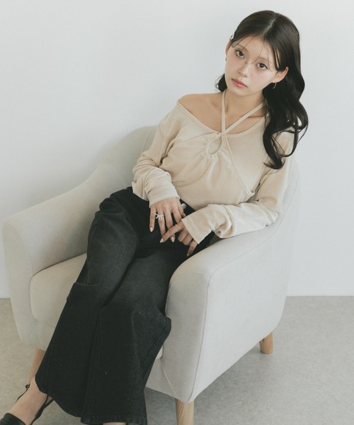 VANNIE U(ヴァニーユー)の「ホルターネックフロッキートップス/2WAY(Tシャツ/カットソー・レディース・グレー/アイボリー・FREE)」の13枚目の写真