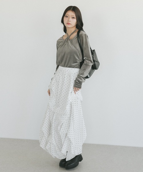 VANNIE U(ヴァニーユー)の「ホルターネックフロッキートップス/2WAY(Tシャツ/カットソー・レディース・グレー/アイボリー・FREE)」の6枚目の写真