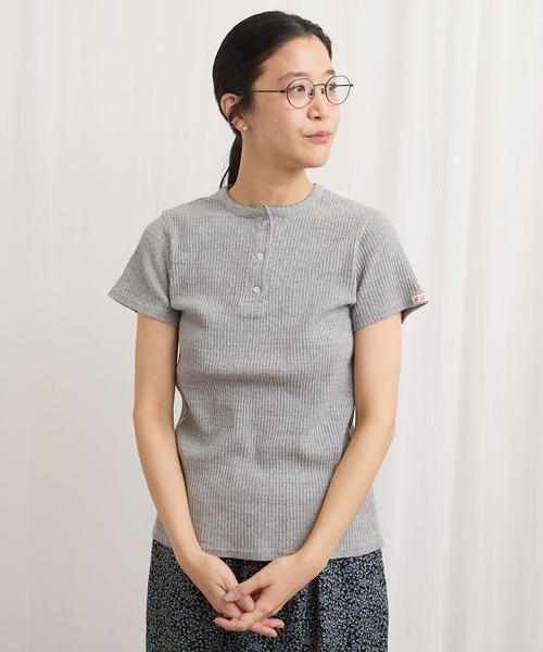 fig London(フィグロンドン)の「DAILY rib henry Tshirt(Tシャツ/カットソー・レディース・グレー/ブラック・FREE)」の3枚目の写真