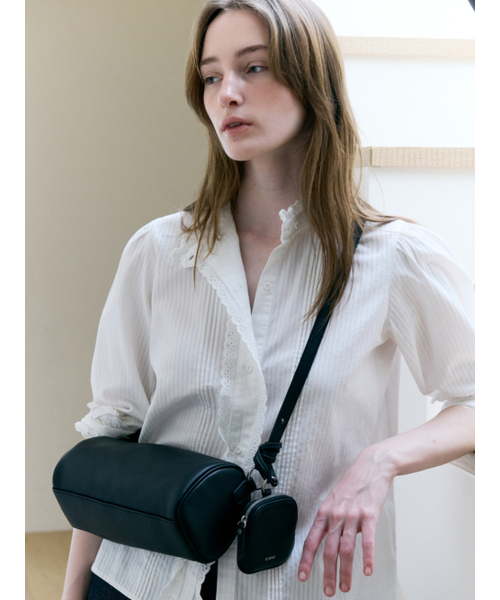 DEMERIEL（ドゥメリエル）の「Basset Round Bag Black（ショルダーバッグ・レディース・その他・FREE）」の2枚目の写真