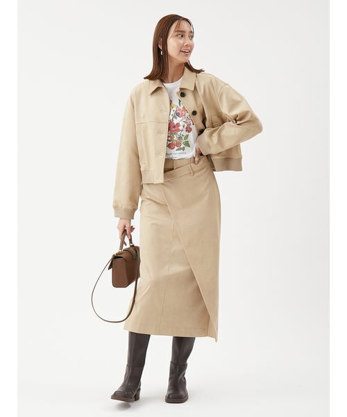 Mila Owen(ミラオーウェン)の「【セットアップ対応】スウェードアシメストレートスカート(スカート・レディース・ベージュ/ミント/キャメル・1/0)」の4枚目の写真