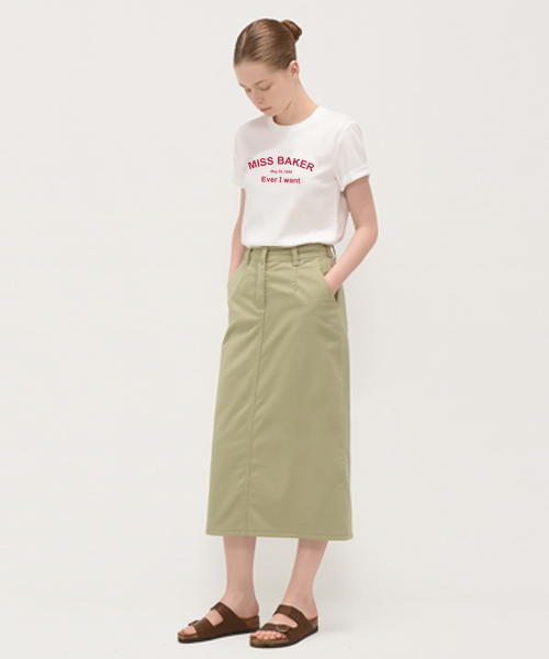 MISS BAKER(ミス ベイカー)の「アーチロゴチェーン刺繍Tシャツホワイト(Tシャツ/カットソー・レディース・ホワイト・SMALL/MEDIUM)」の1枚目の写真