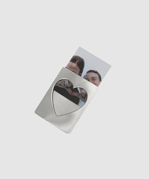D'heygere（ディヘラ）の「Heart Frame Earring（ピアス（片耳用）・レディース・シルバー・ONE SIZE）」の3枚目の写真