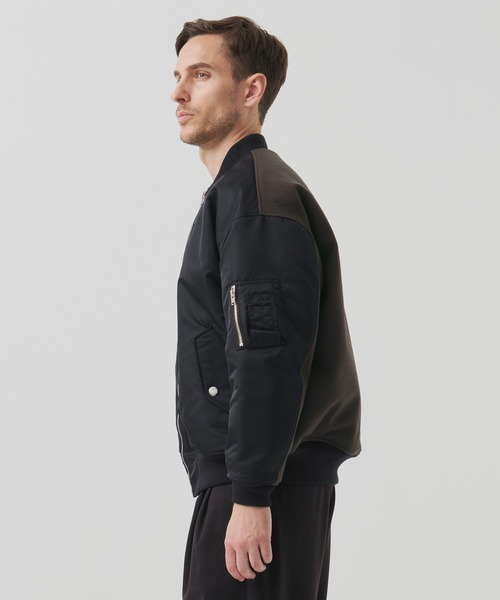 CINOH(チノ)の「【CINOH/チノ】別注NYLON LAYERED BLOUSON(MA-1・メンズ・ブラック/カーキ・48/44/46)」の4枚目の写真