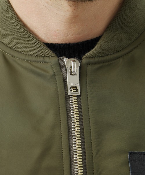 CINOH(チノ)の「【CINOH/チノ】別注NYLON LAYERED BLOUSON(MA-1・メンズ・ブラック/カーキ・48/44/46)」の10枚目の写真