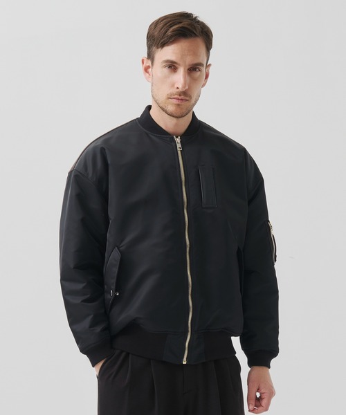 CINOH(チノ)の「【CINOH/チノ】別注NYLON LAYERED BLOUSON(MA-1・メンズ・ブラック/カーキ・48/44/46)」の11枚目の写真