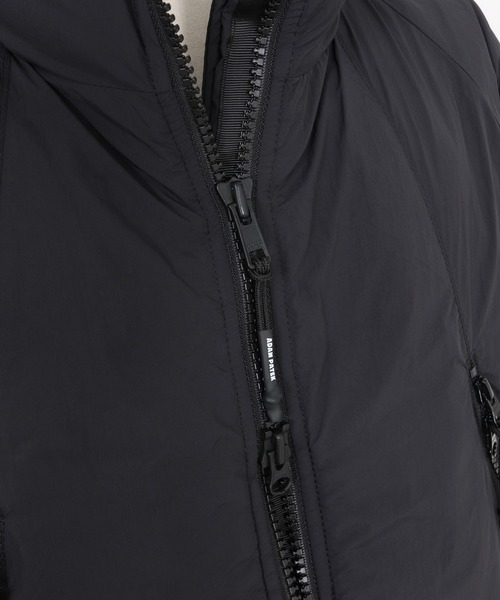 ADAM PATEK(アダムパテック)の「【ADAMPATEK/アダムパテック】stand down jacket スタンドカラージャケット(ダウンジャケット/コート・メンズ・ブラック/グレー・2/1)」の13枚目の写真