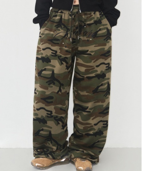 as you are(アズユーアー)の「◇ASYOUARE◇ブランド直輸入正規品/AU レタリング ロング スウェット パンツ AU LETTERING LONG SWEAT PANTS(スウェットパンツ・レディース・グリーン系その他/グレー/ブラック・S/M)」の3枚目の写真