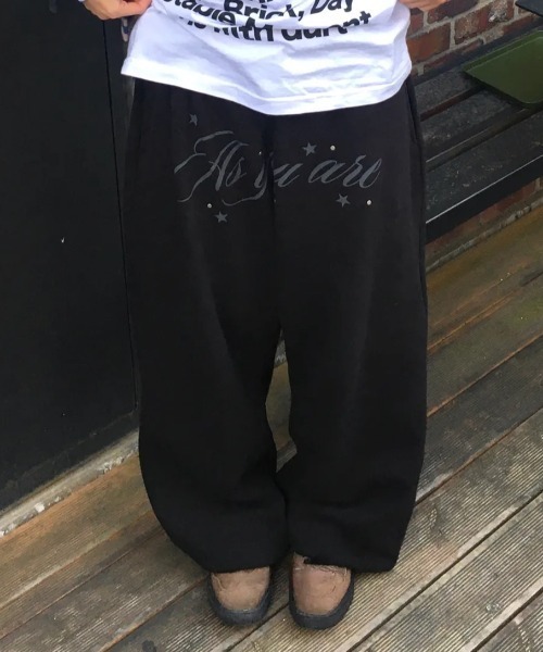 as you are(アズユーアー)の「◇ASYOUARE◇ブランド直輸入正規品/AU レタリング ロング スウェット パンツ AU LETTERING LONG SWEAT PANTS(スウェットパンツ・レディース・グリーン系その他/グレー/ブラック・S/M)」の1枚目の写真