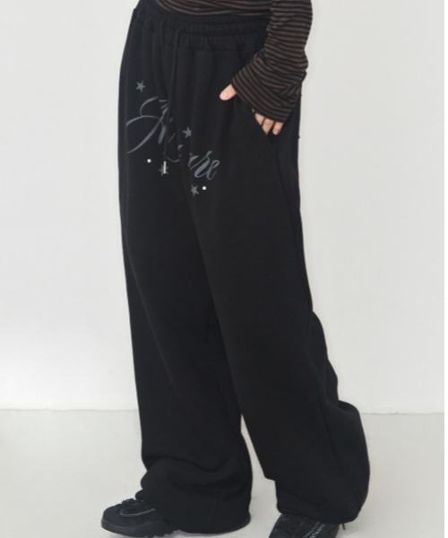 as you are(アズユーアー)の「◇ASYOUARE◇ブランド直輸入正規品/AU レタリング ロング スウェット パンツ AU LETTERING LONG SWEAT PANTS(スウェットパンツ・レディース・グリーン系その他/グレー/ブラック・S/M)」の5枚目の写真