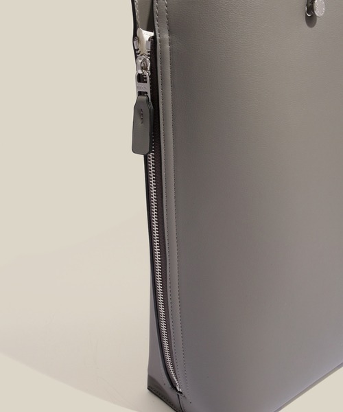 E'POR(エポール)の「【E'POR】Y BAG Large/A4対応・通勤・26AW(トートバッグ・レディース・キナリ/ダークグリーン/グレー/ダークブラウン/ブラック/ワイン/ベージュ・FREE)」の21枚目の写真