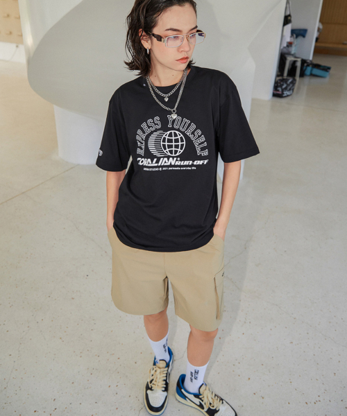 CORALIAN(コラリアン)の「ランオフビッグロゴ半袖コットンTシャツブラック(Tシャツ/カットソー・メンズ・その他・S/M/L/2XL/XL/XS)」の2枚目の写真