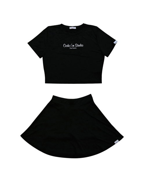 CODE I'M(�R�[�h�A�C�G��)��Purfemme Logo Print Crop Tee Skirt Two Piece Set Black(�Z�b�g�A�b�v)