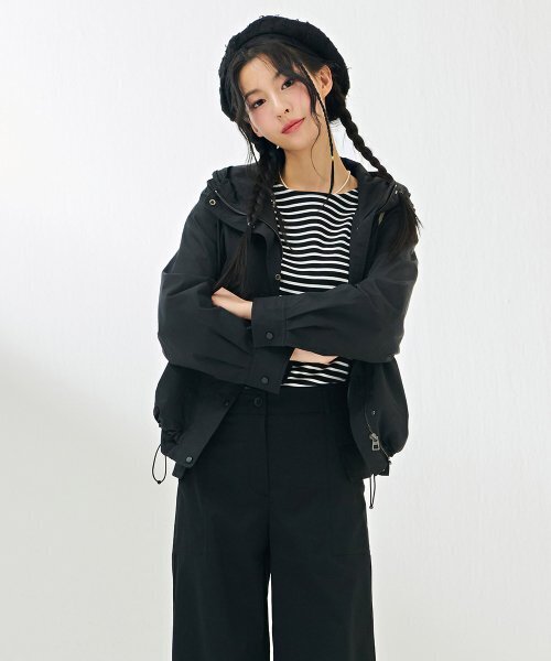 CHASECULT(チェイスカルト)の「レディース ルーズフィット フードジャケット-DARG4162B03(ナイロンジャケット・レディース・ブラック・85/90)」の2枚目の写真