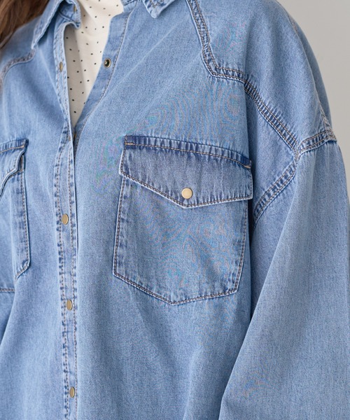 earth music&ecology（アースミュージックアンドエコロジー）の「【2026SS】ウエスタンデニムシャツ（シャツ/ブラウス・レディース・ライトインディゴブルー/ブルー系その他・FREE）」の17枚目の写真
