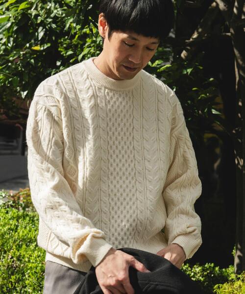 URBAN RESEARCH DOORS(アーバンリサーチドアーズ)の「アランニットクルーネックプルオーバー(ニット/セーター・メンズ・ネイビー/オフホワイト/ブラック・MEDIUM/LARGE)」の7枚目の写真