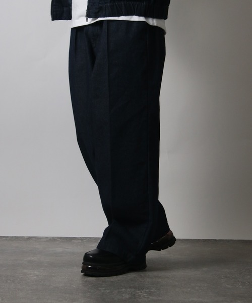 NYLAUS(ナイラス)の「【Nylaus】ワンタック センタープレス ワイドパンツ スラックス デニムパンツ セットアップ対応(その他パンツ・メンズ・ブラウン/インディゴブルー/ブラック系その他/ブラック・L/M)」の4枚目の写真