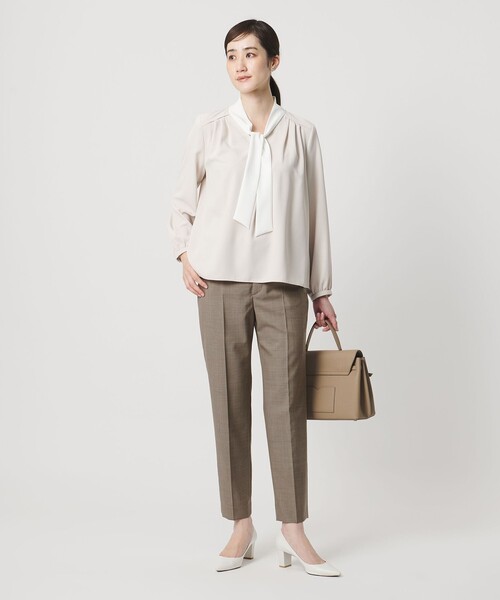 UNITED ARROWS(ユナイテッドアローズ)の「Vitale Barberis Canonico スリム テーパードパンツ 26SS(スラックス・レディース・ブラック/ネイビー/ダークグレー/モカ・40/38/36/34)」の6枚目の写真