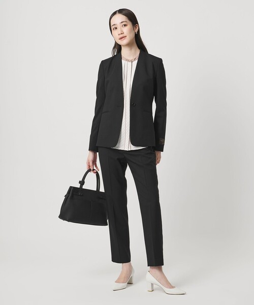 UNITED ARROWS(ユナイテッドアローズ)の「Vitale Barberis Canonico スリム テーパードパンツ 26SS(スラックス・レディース・ブラック/ネイビー/ダークグレー/モカ・40/38/36/34)」の9枚目の写真