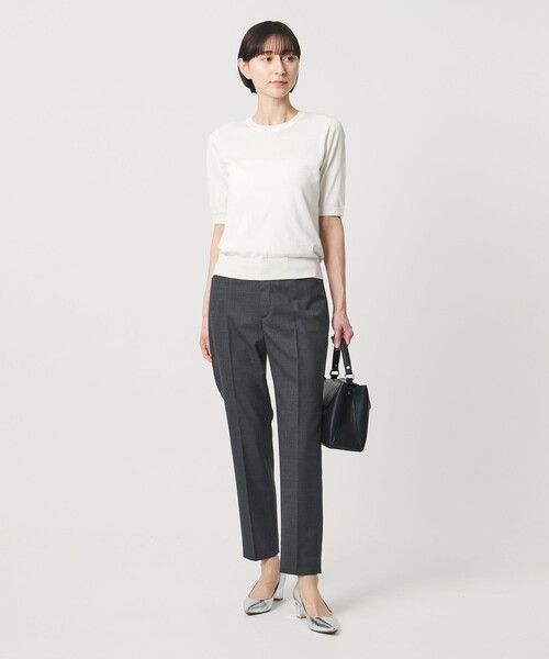 UNITED ARROWS(ユナイテッドアローズ)の「Vitale Barberis Canonico スリム テーパードパンツ 26SS(スラックス・レディース・ブラック/ネイビー/ダークグレー/モカ・40/38/36/34)」の13枚目の写真