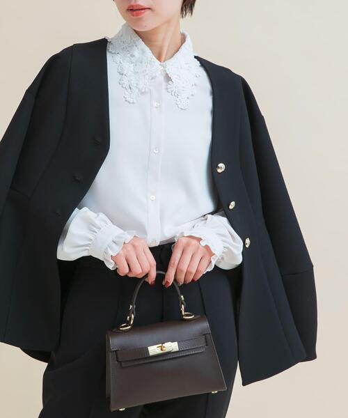 URBAN RESEARCH ROSSO WOMEN(アーバンリサーチ ロッソ)の「『WEB/一部店舗限定』レースカラーブラウス(シャツ/ブラウス・レディース・オフホワイト/ネイビー・FREE)」の4枚目の写真